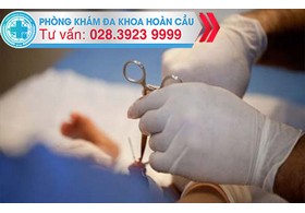 Đứt dây hãm bao quy đầu ở nam giới